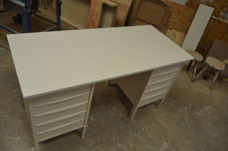 (L-761) Valge retro kirjutuslaud