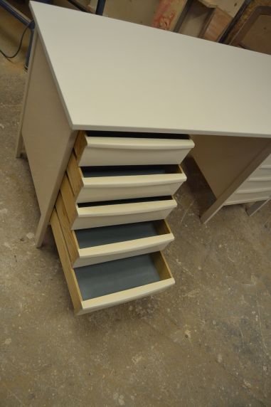 (L-761) Valge retro kirjutuslaud