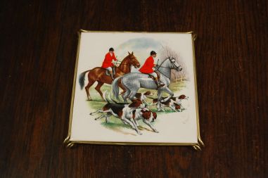 (n-7667) Villeroy & Boch jahiteemaline kuumaalus metallraamis