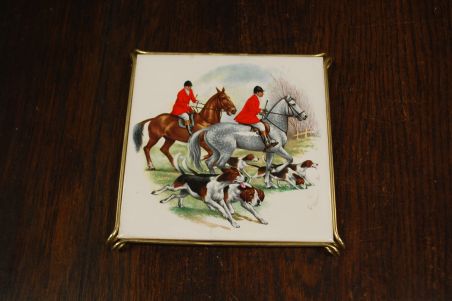 (n-7667) Villeroy & Boch jahiteemaline kuumaalus metallraamis