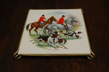 (n-7667) Villeroy & Boch jahiteemaline kuumaalus metallraamis