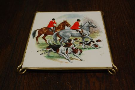 (n-7667) Villeroy & Boch jahiteemaline kuumaalus metallraamis