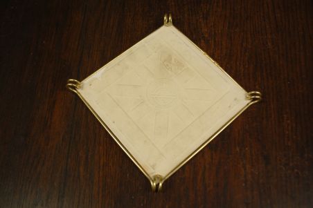 (n-7667) Villeroy & Boch jahiteemaline kuumaalus metallraamis