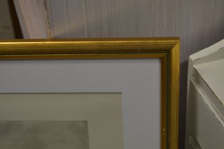 (P-1113) Viiralt, trükirepro Lamav akt tätoveeritud käega