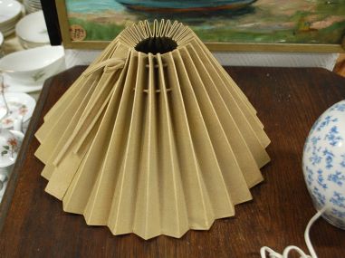 (n-7672) Laura Ashley lilleline laualamp