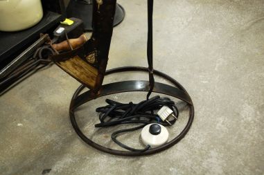 (6-950) Vanast püssist tehtud põrandalamp