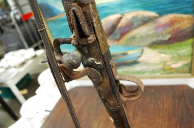 (6-950) Vanast püssist tehtud põrandalamp