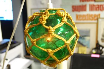 (n-7681) Roheline klaasmunast lamp