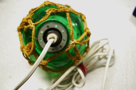 (n-7681) Roheline klaasmunast lamp