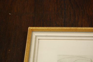 (P-1118) Viiralt, trükirepro Lamav akt tätoveeritud käega