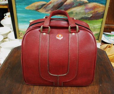 (n-2500) Columbia 300, vana punane bowlingukuul nr 2P65871 kotis