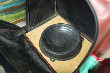 (n-2500) Columbia 300, vana punane bowlingukuul nr 2P65871 kotis