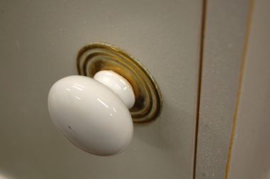 (L-770) Valge kapp/ seinakapp