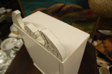 (L-770) Valge kapp/ seinakapp