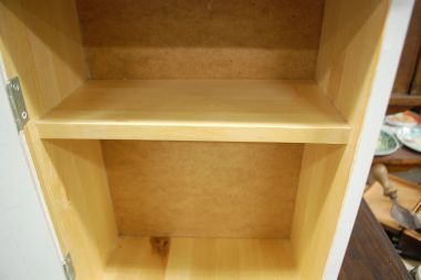 (L-770) Valge kapp/ seinakapp