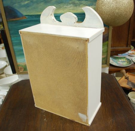 (L-770) Valge kapp/ seinakapp