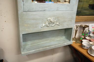 (L-773) Suur peegliga seinakapp