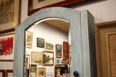 (L-773) Suur peegliga seinakapp