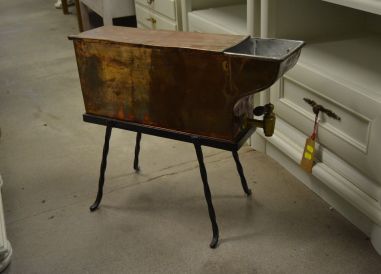 (n-6100/1) Metallist kraaniga veenõu