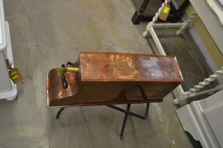 (n-6100/1) Metallist kraaniga veenõu