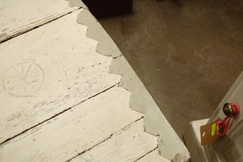 (L-780) Vana valge kirst- panipaik 2