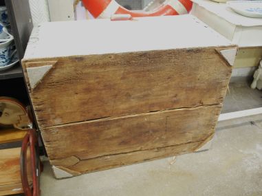 (L-780) Vana valge kirst- panipaik