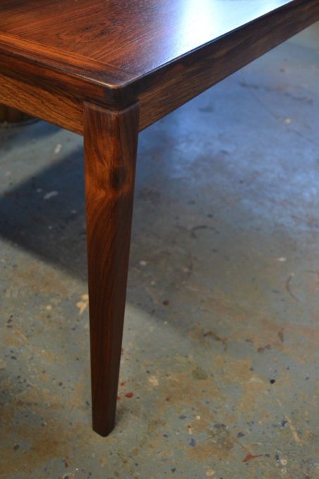 (L-783) Roosipuu spooniga diivanilaud, Ulferts HJO, Sweden