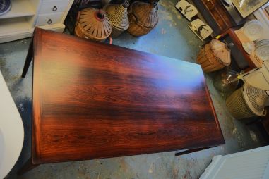 (L-783) Roosipuu spooniga diivanilaud, Ulferts HJO, Sweden