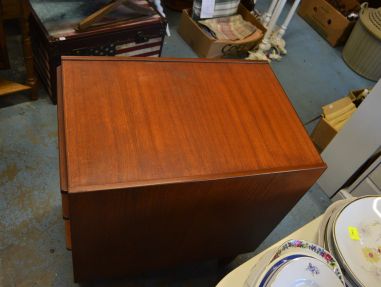 (L-784) Sahtlitega tiigispooniga retro kapp, kartoteegi kapp