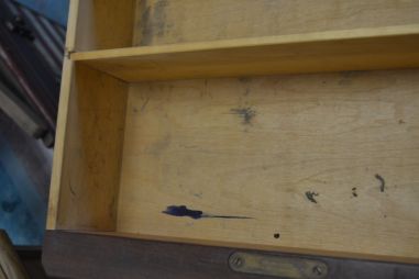 (L-784) Sahtlitega tiigispooniga retro kapp, kartoteegi kapp