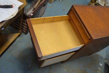 (L-784) Sahtlitega tiigispooniga retro kapp, kartoteegi kapp