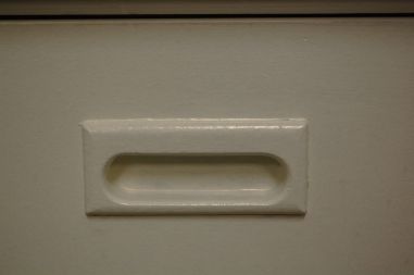 (L-787) Valge retro kummut, 3 sahtlit