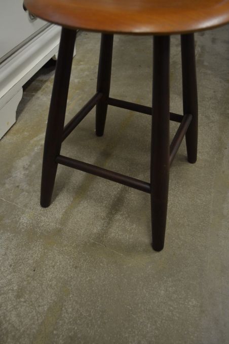 (L-795) Nõgusa vineerpõhjaga taburet Taanist