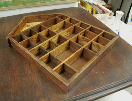 (L-798) Kollektsionääri riiul