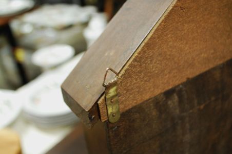 (L-798) Kollektsionääri riiul