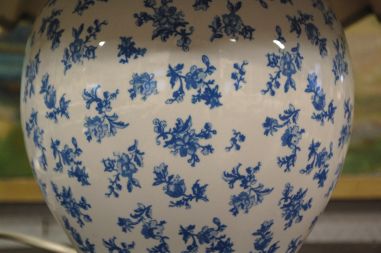 (n-7672) Laura Ashley, lilleline laualamp