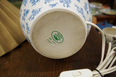 (n-7672) Laura Ashley, lilleline laualamp