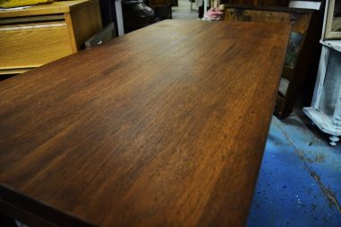 (L-803) Puidust diivanilaud (tiik?)