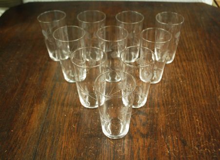 (L-804) Lillemustriga lõigatud klaasid, 10tk