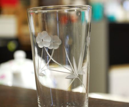 (L-804) Lillemustriga lõigatud klaasid, 10tk