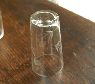 (L-804) Lillemustriga lõigatud klaasid, 10tk