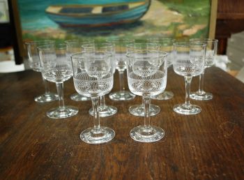 (L-806/1) Lõigatud mustriga pokaalid/pitsid jalal, 11tk