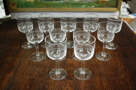 (L-806/1) Lõigatud mustriga pokaalid/pitsid jalal, 11tk