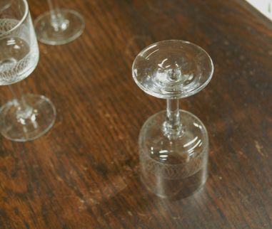 (L-806/1) Lõigatud mustriga pokaalid/pitsid jalal, 11tk