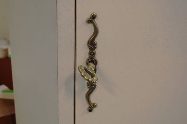 (L-811) Valge nurgakapp