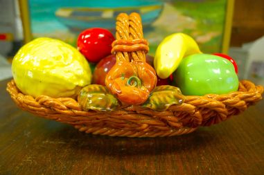 (n-7704) Keraamiline puuviljakorv