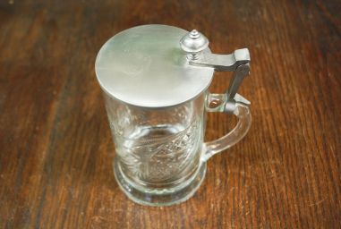 (n-7706) Rastal,  metallkaanega õllekann Bitburger Pils