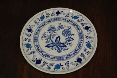 (n-7715) Ingres Weiss Form Marienbad, sibulamustriga suur ümar tordivaagen