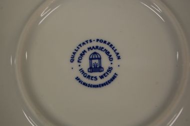 (n-7715) Ingres Weiss Form Marienbad, sibulamustriga suur ümar tordivaagen