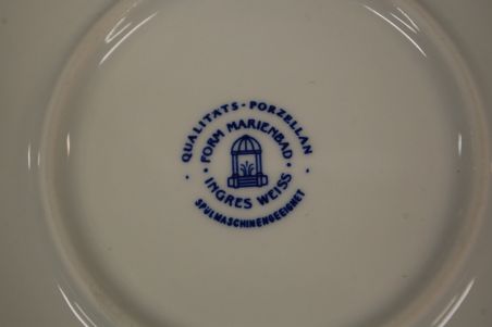 (n-7715) Ingres Weiss Form Marienbad, sibulamustriga suur ümar tordivaagen